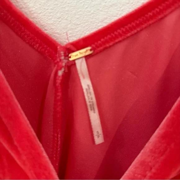 NWT Free People Cupcake Hot Pink Velvet Puff Sleeve Top - Picture 5 of 12